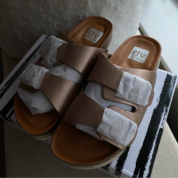 Rose Gold DBL BUCKLE UP Sz 9 CARTHER-RG-EO By Dolce Vita NWT - Picture 3 of 11